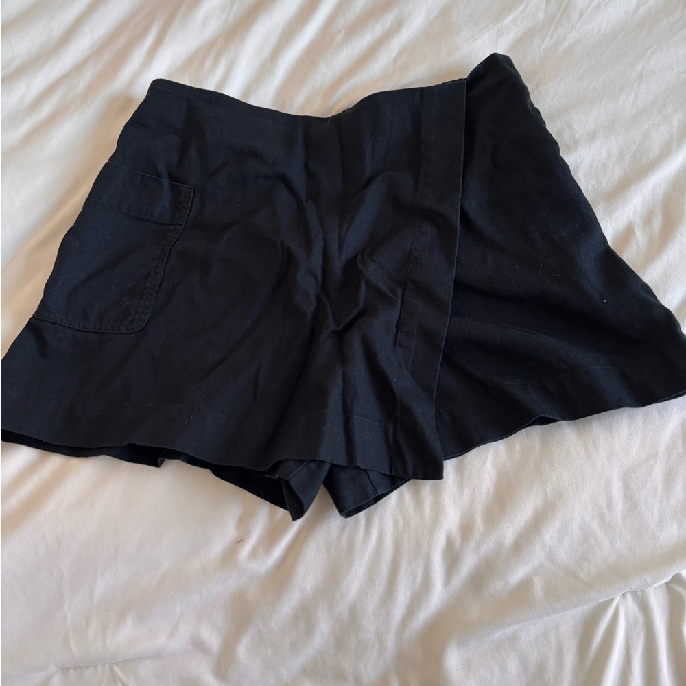 Uniqlo Black Linen Skort